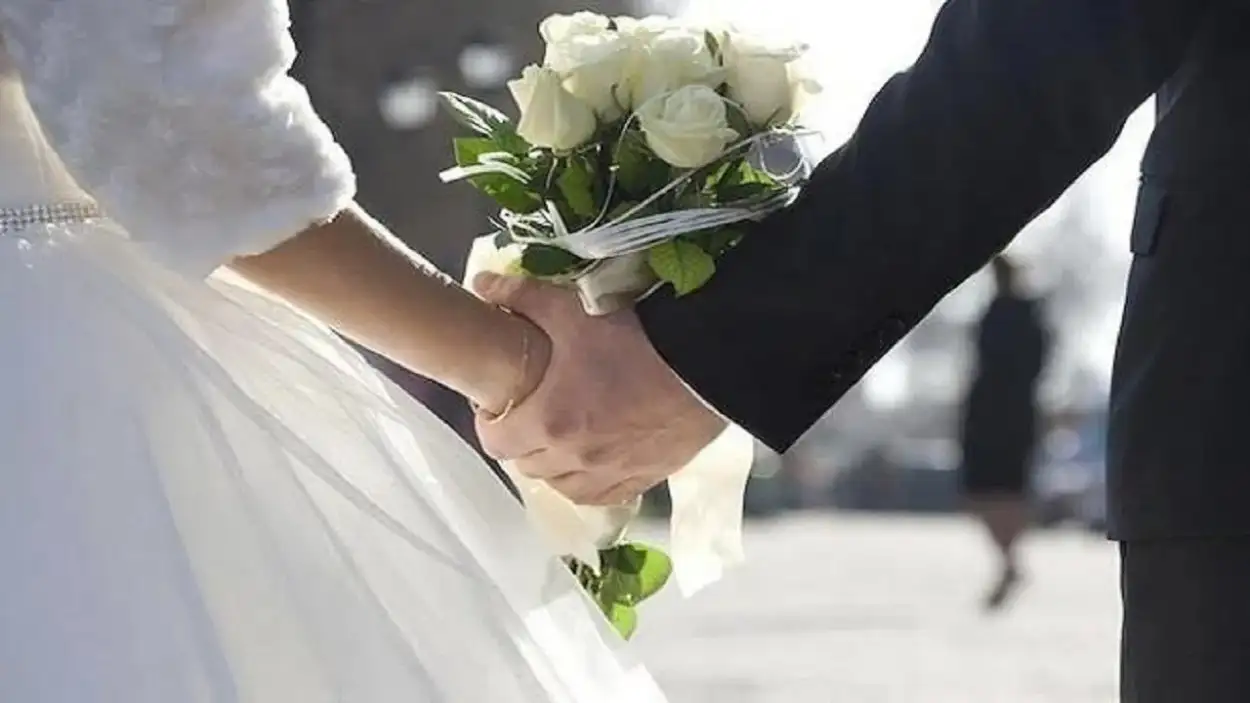 القـ،،ـبض على أحقر وأوقح عروسة سجلت فيديو مع زوجها لمدة 40 دقيقة