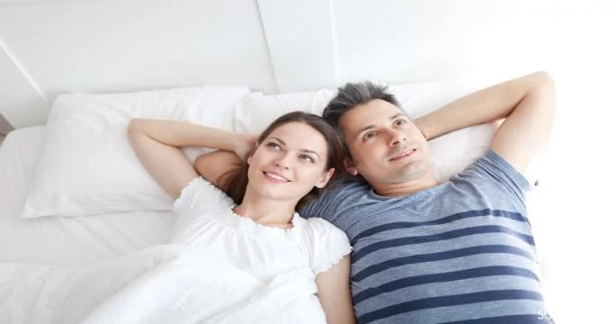 لاحياء في العلم مالذي يحدث إذا نام الزوجين عـ.ـ.ـ.ـاريا مع بعضها