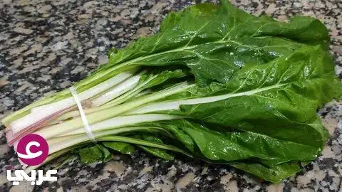عشبة خضراء تُباع بالبسطات تُغنيك عن الإبر والمكملات… ترفع الحديد