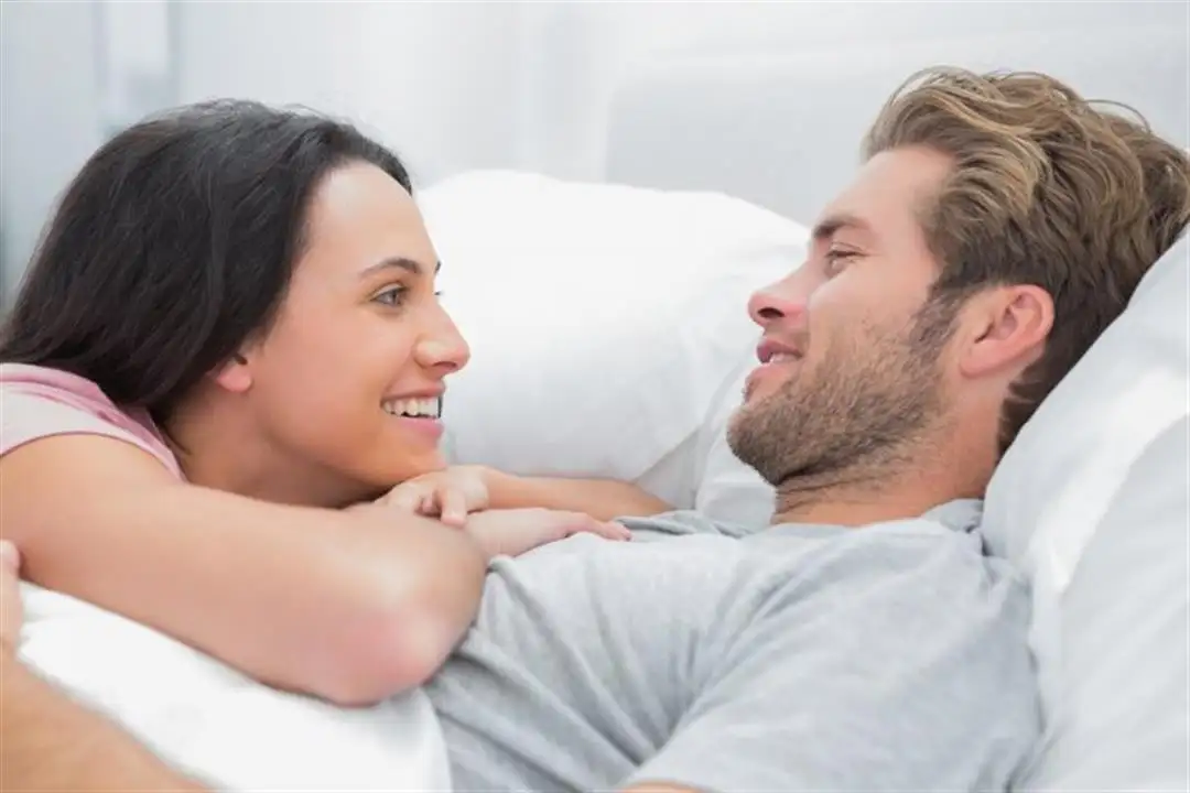 6 أشياء إذا فعلها الرجل أمام المرأة سوف تعشقه بجنون وتسلم له نفس