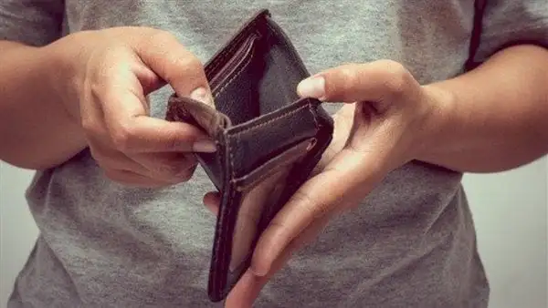 السر وراء تعسر الرزق وكثرة الديون تصرف خطأ نرتكبه كل صباح يفتح أ